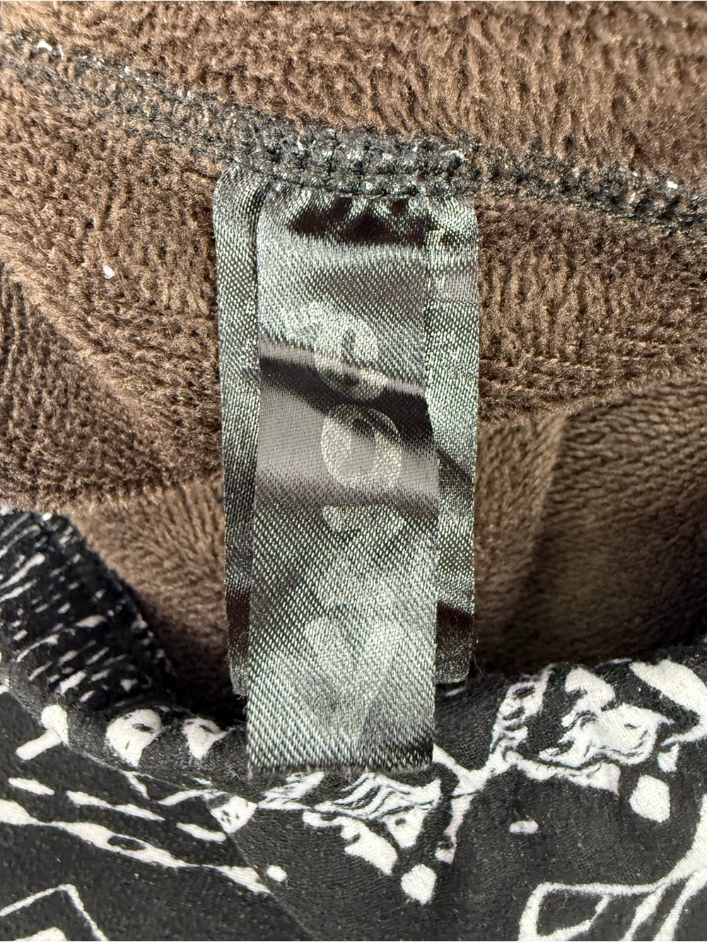 Just cozy fleece Black & White Aztec Print Leggings - Women's Stretch Leggings - Picture 6 of 8